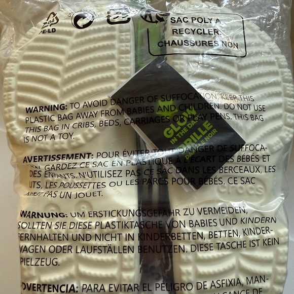 Crocs glow in the dark skull crocs W8 - Picture 3 of 5